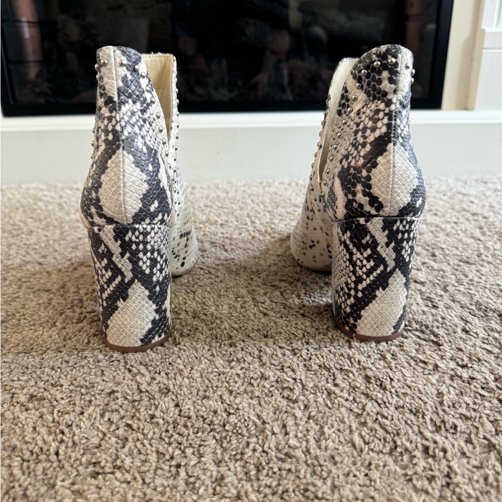 Steve Madden Snake print Rockstar Ankle Bootie - Picture 3 of 5